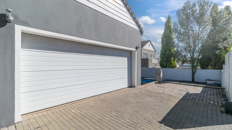 To Let 4 Bedroom Property for Rent in Noordhang Gauteng