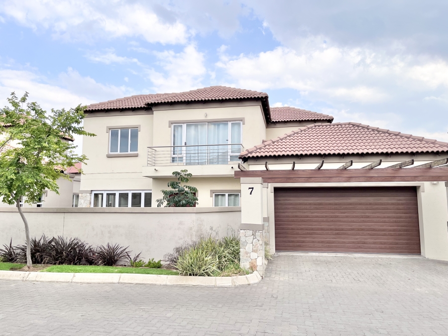 3 Bedroom Property for Sale in Blue Valley Golf Estate Gauteng