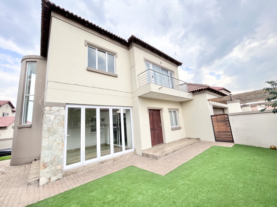 3 Bedroom Property for Sale in Blue Valley Golf Estate Gauteng