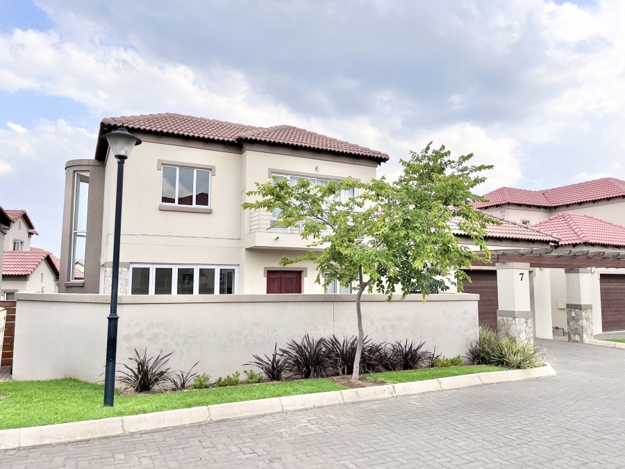 3 Bedroom Property for Sale in Blue Valley Golf Estate Gauteng