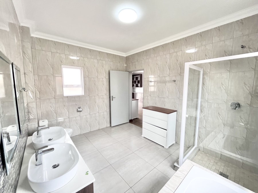 3 Bedroom Property for Sale in Blue Valley Golf Estate Gauteng