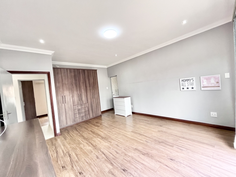 3 Bedroom Property for Sale in Blue Valley Golf Estate Gauteng