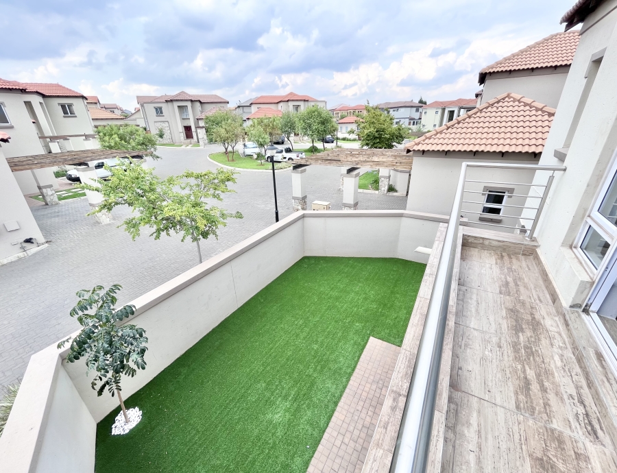 3 Bedroom Property for Sale in Blue Valley Golf Estate Gauteng