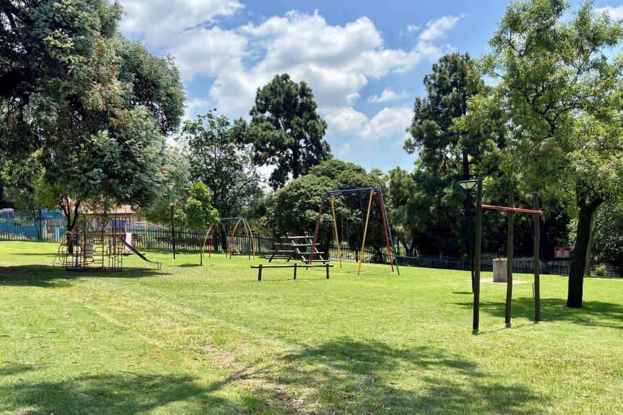 1 Bedroom Property for Sale in Houghton Estate Gauteng