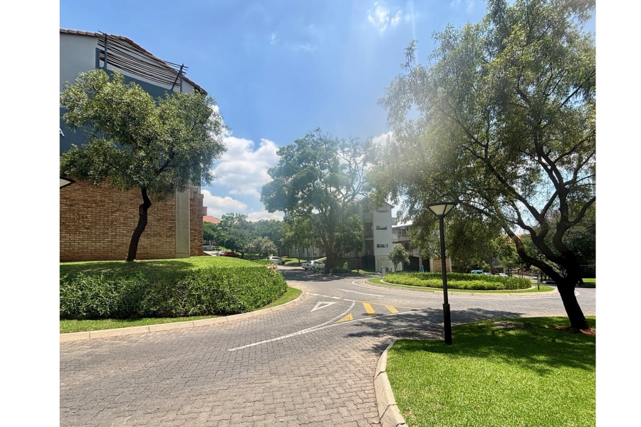 1 Bedroom Property for Sale in Houghton Estate Gauteng