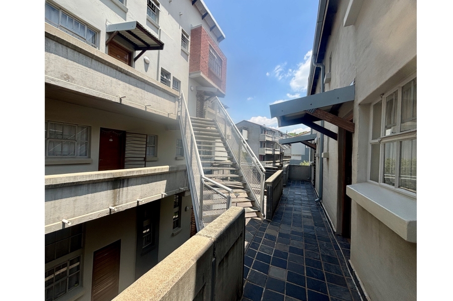 1 Bedroom Property for Sale in Houghton Estate Gauteng