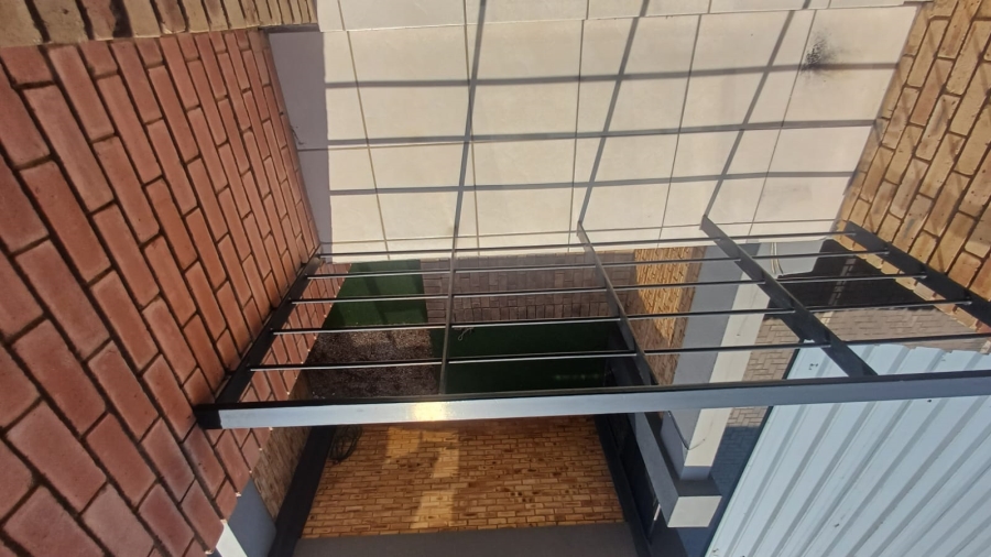 To Let 2 Bedroom Property for Rent in Meyersdal Gauteng