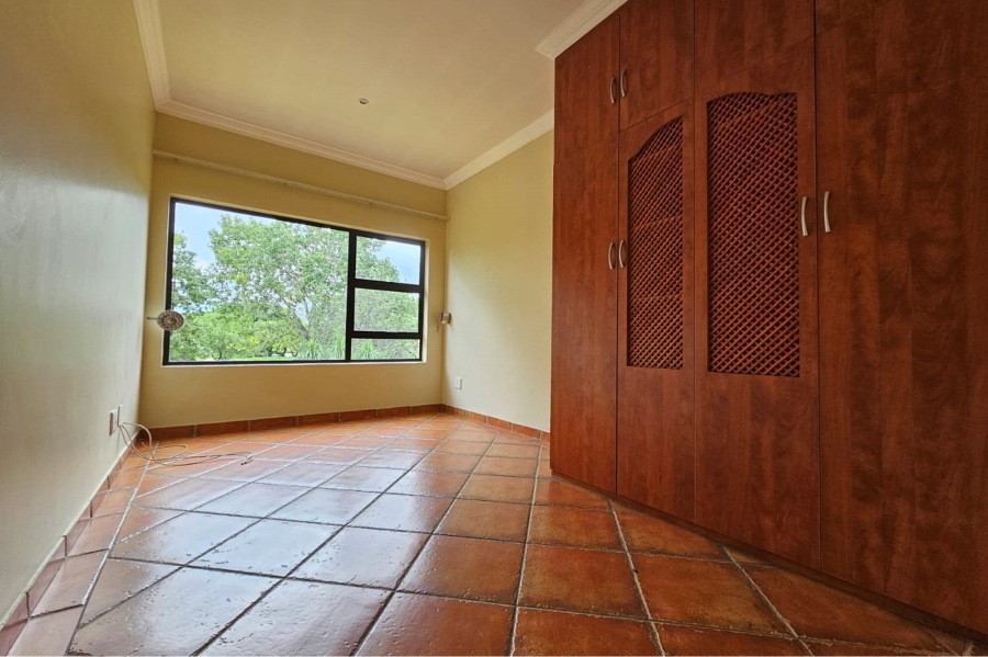 To Let 5 Bedroom Property for Rent in Blue Valley Golf Estate Gauteng