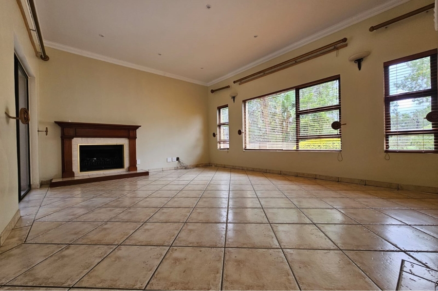 To Let 5 Bedroom Property for Rent in Blue Valley Golf Estate Gauteng