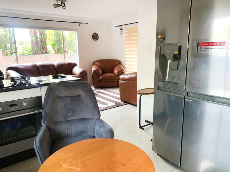 To Let 1 Bedroom Property for Rent in Douglasdale Gauteng