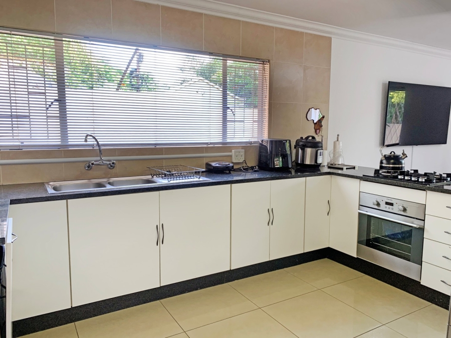 To Let 1 Bedroom Property for Rent in Douglasdale Gauteng