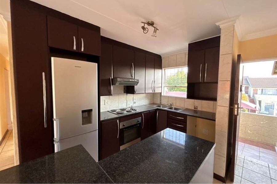 3 Bedroom Property for Sale in Vorna Valley Gauteng
