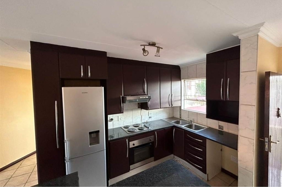 3 Bedroom Property for Sale in Vorna Valley Gauteng