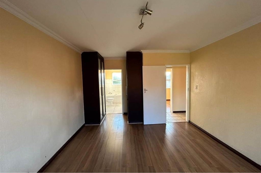 3 Bedroom Property for Sale in Vorna Valley Gauteng