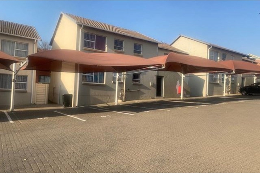 3 Bedroom Property for Sale in Vorna Valley Gauteng