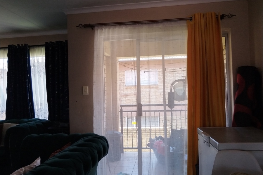 2 Bedroom Property for Sale in Cason Gauteng