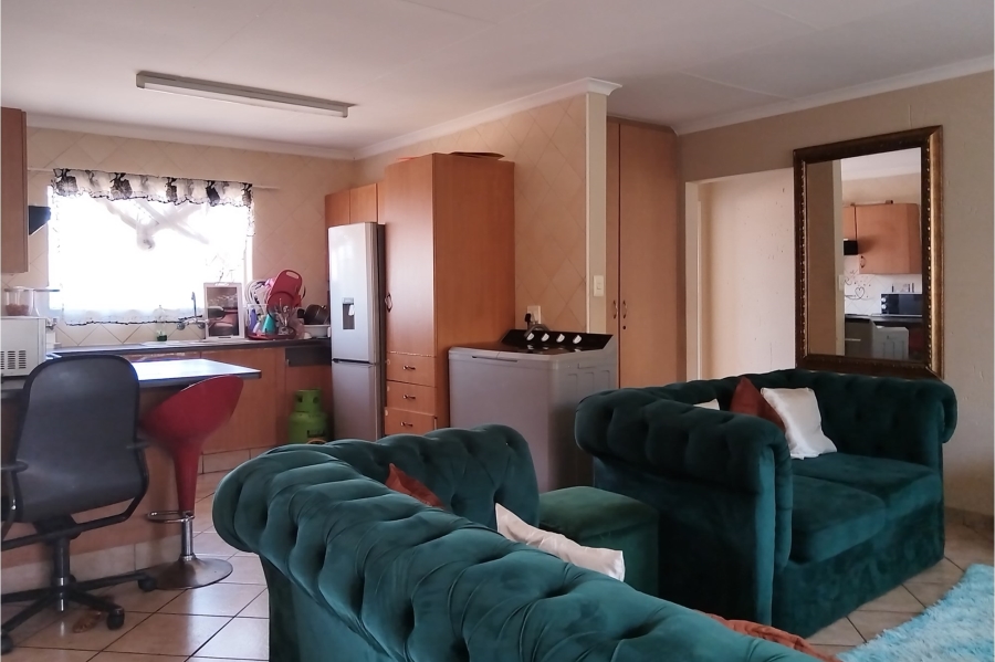 2 Bedroom Property for Sale in Cason Gauteng