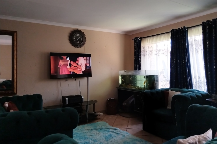 2 Bedroom Property for Sale in Cason Gauteng