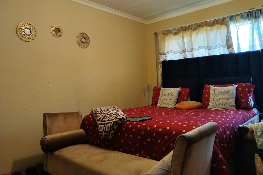 2 Bedroom Property for Sale in Cason Gauteng