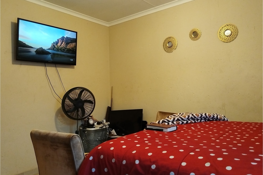 2 Bedroom Property for Sale in Cason Gauteng