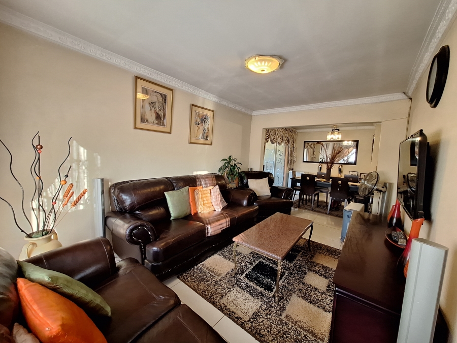 3 Bedroom Property for Sale in Protea Glen Gauteng