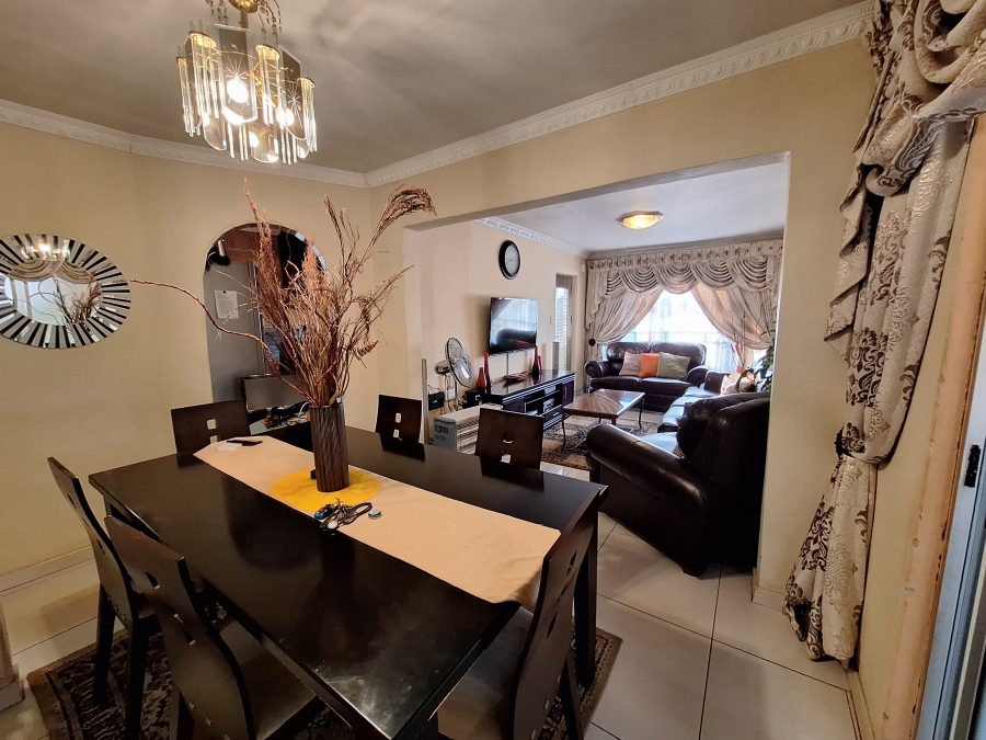 3 Bedroom Property for Sale in Protea Glen Gauteng