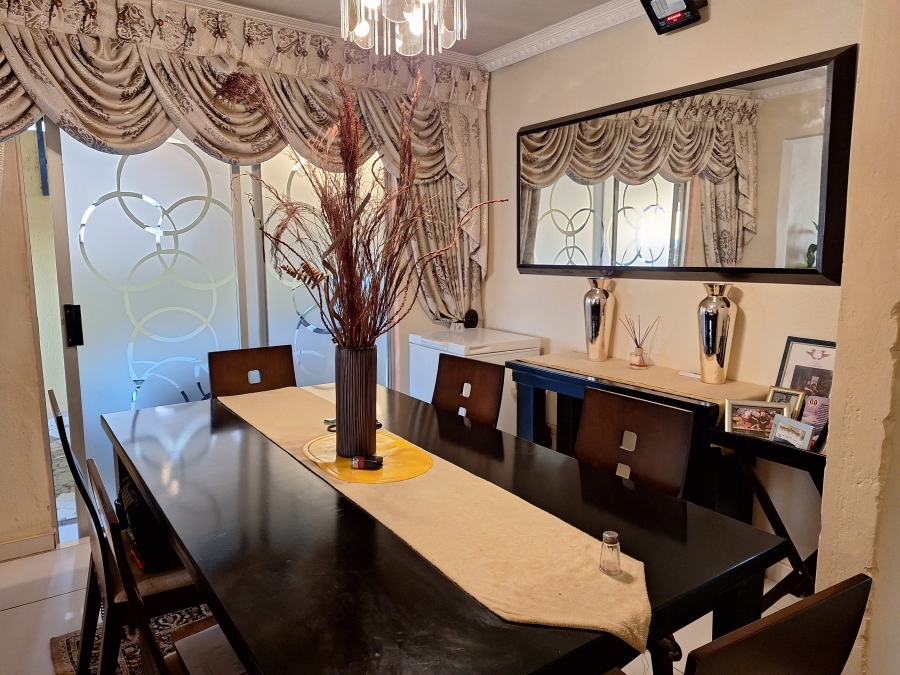 3 Bedroom Property for Sale in Protea Glen Gauteng