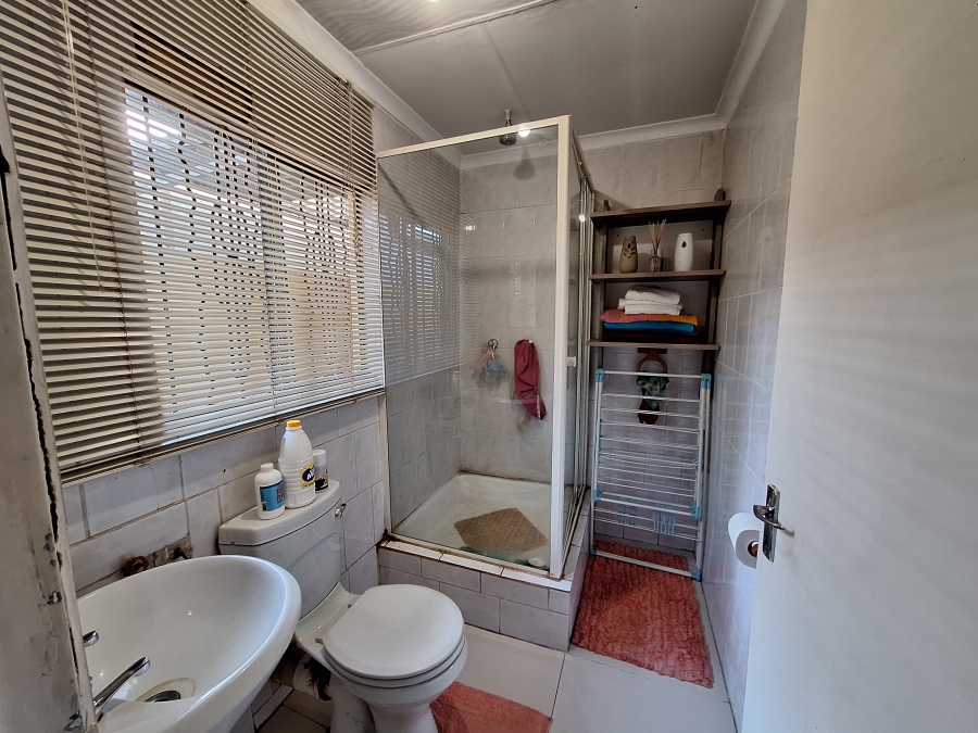 3 Bedroom Property for Sale in Protea Glen Gauteng