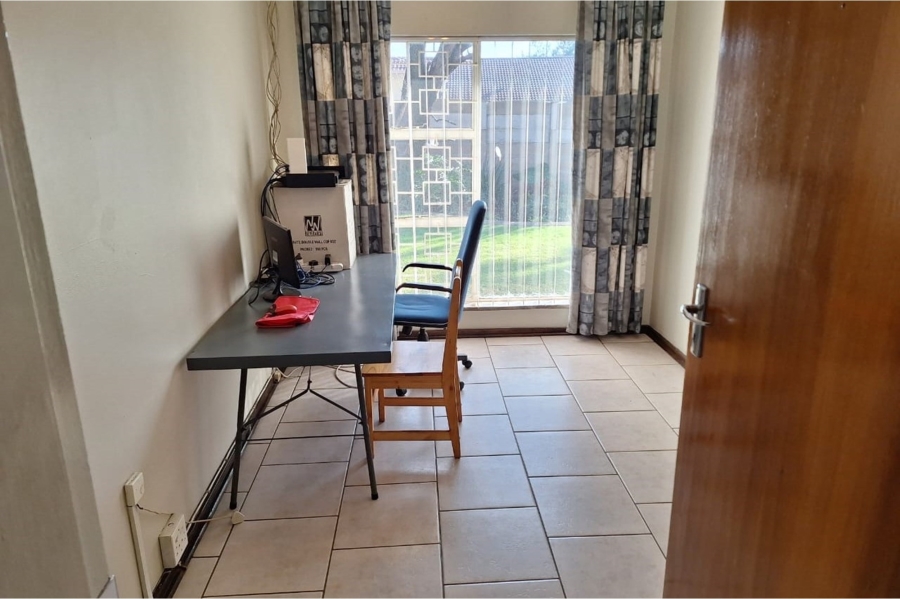 4 Bedroom Property for Sale in Vanderbijlpark SE 7 Gauteng