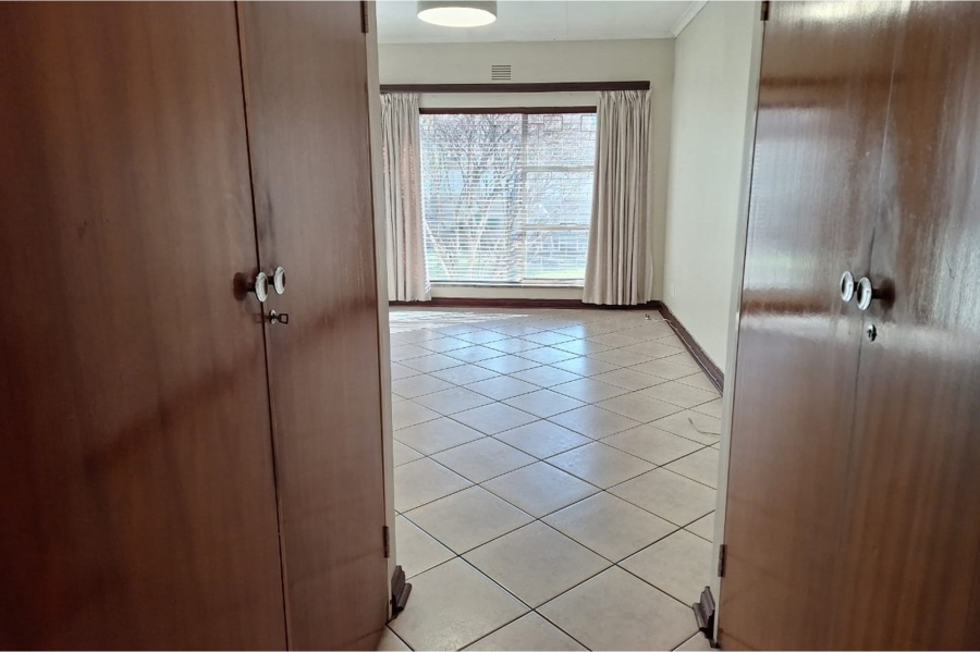4 Bedroom Property for Sale in Vanderbijlpark SE 7 Gauteng