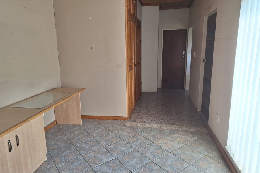4 Bedroom Property for Sale in Vanderbijlpark SE 7 Gauteng