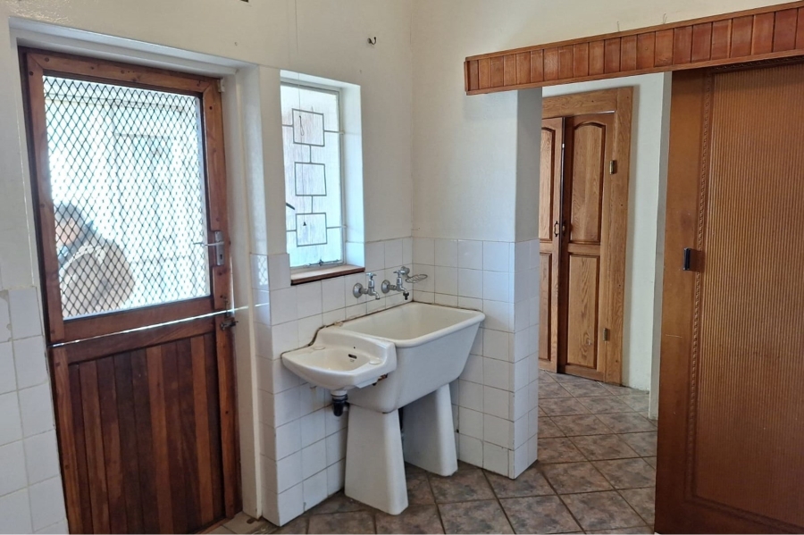 4 Bedroom Property for Sale in Vanderbijlpark SE 7 Gauteng