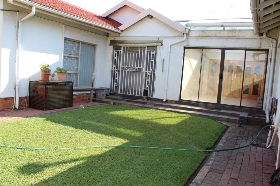 4 Bedroom Property for Sale in Vanderbijlpark SE 7 Gauteng