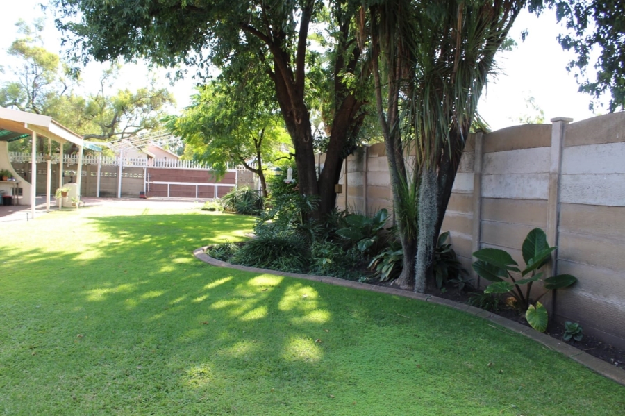4 Bedroom Property for Sale in Vanderbijlpark SE 7 Gauteng