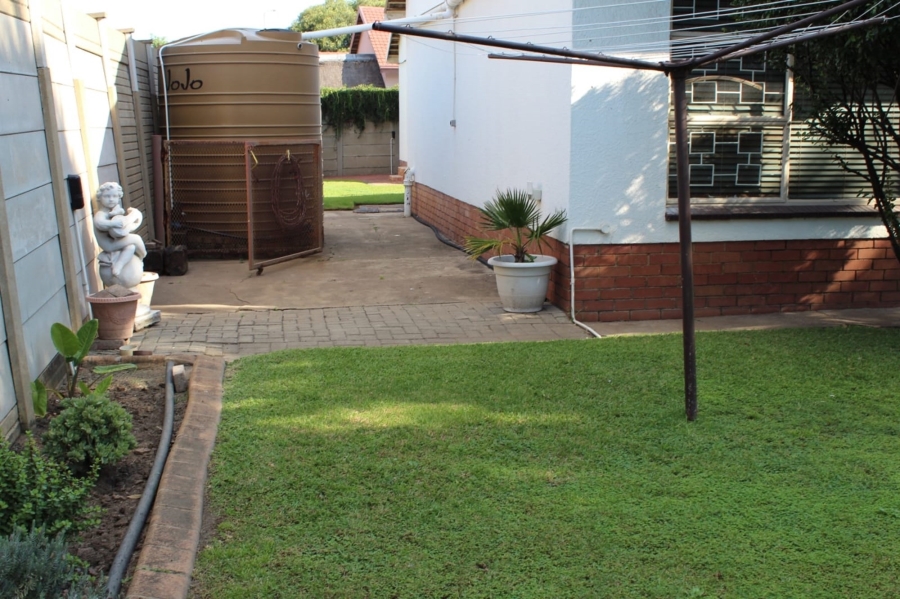 4 Bedroom Property for Sale in Vanderbijlpark SE 7 Gauteng