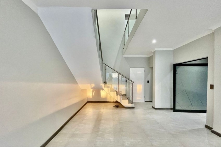 3 Bedroom Property for Sale in Bryanston Gauteng