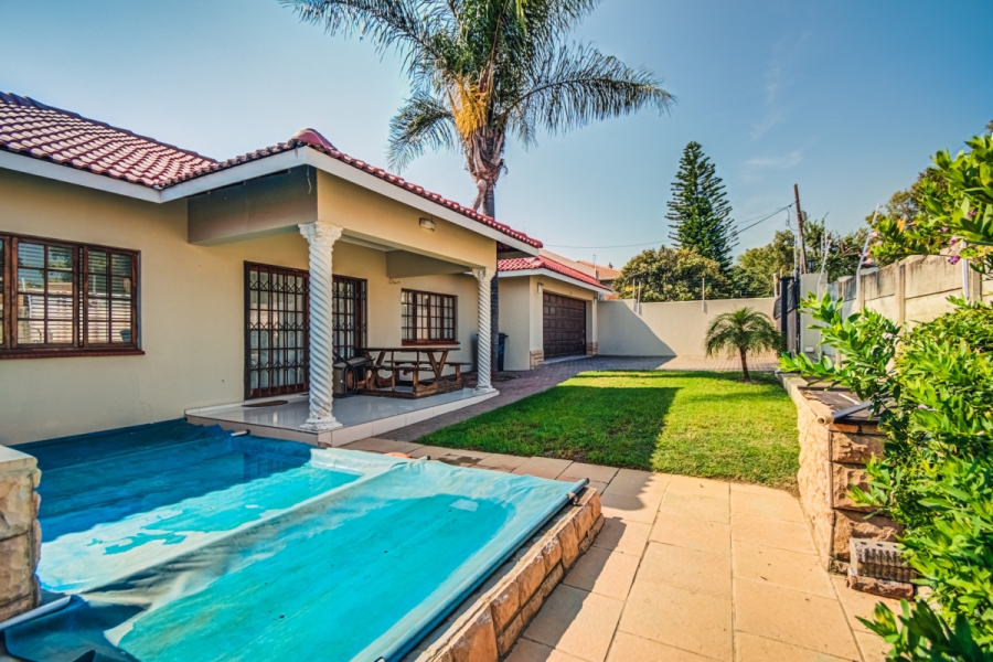 3 Bedroom Property for Sale in Edenvale Central Gauteng