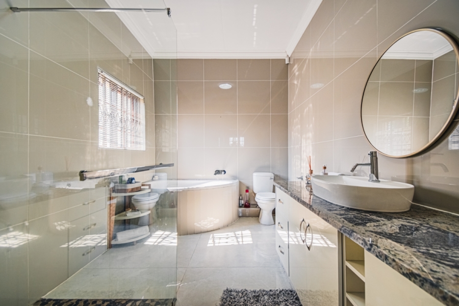 3 Bedroom Property for Sale in Edenvale Central Gauteng
