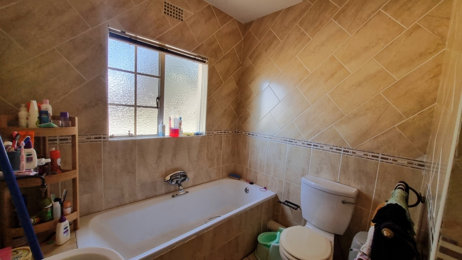 3 Bedroom Property for Sale in Castleview Gauteng
