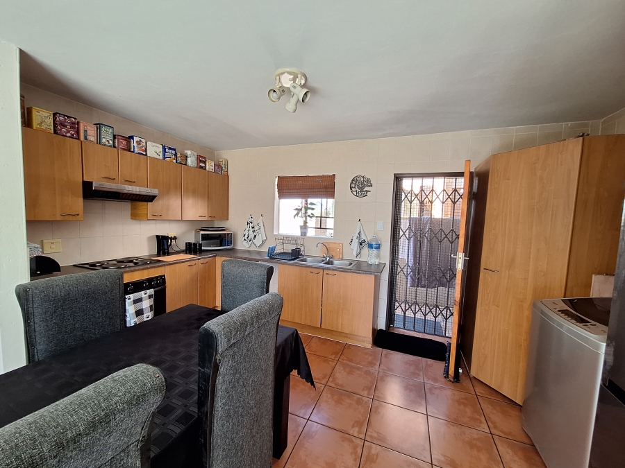 2 Bedroom Property for Sale in Sugar Bush Estate Gauteng