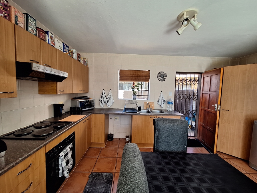 2 Bedroom Property for Sale in Sugar Bush Estate Gauteng