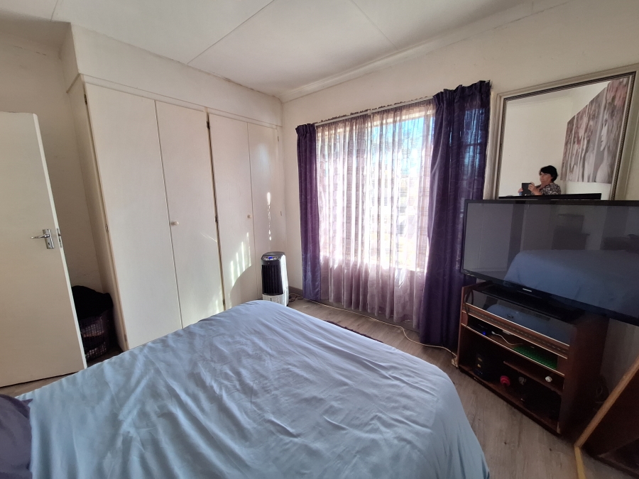 2 Bedroom Property for Sale in Sugar Bush Estate Gauteng