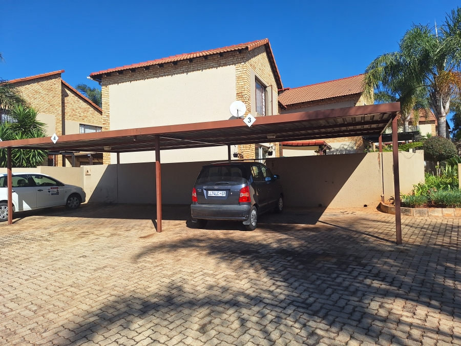 2 Bedroom Property for Sale in Sugar Bush Estate Gauteng