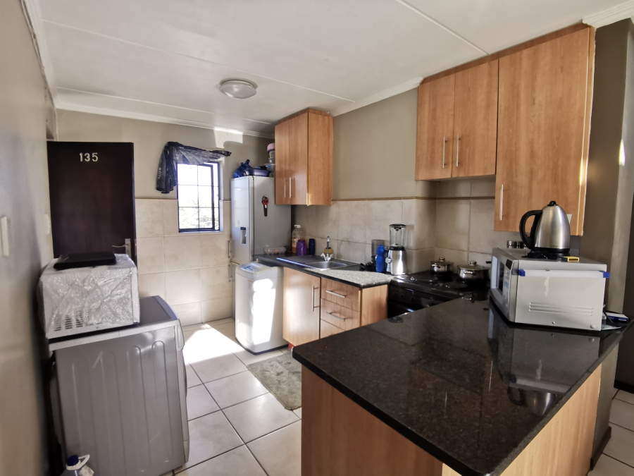 2 Bedroom Property for Sale in Kosmosdal Gauteng