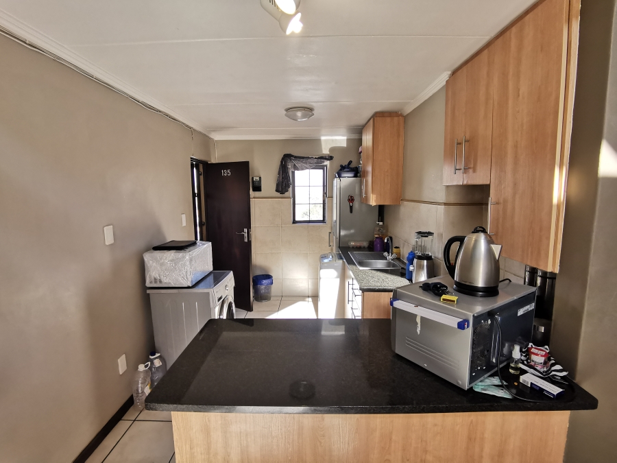 2 Bedroom Property for Sale in Kosmosdal Gauteng