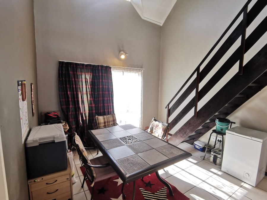 2 Bedroom Property for Sale in Kosmosdal Gauteng