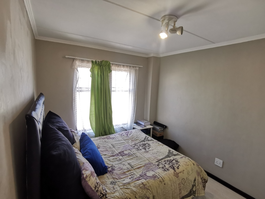 2 Bedroom Property for Sale in Kosmosdal Gauteng