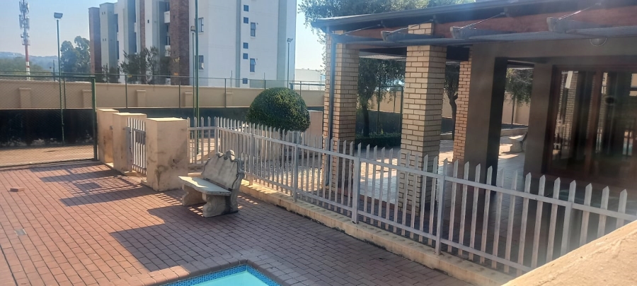To Let 1 Bedroom Property for Rent in Ferndale Gauteng