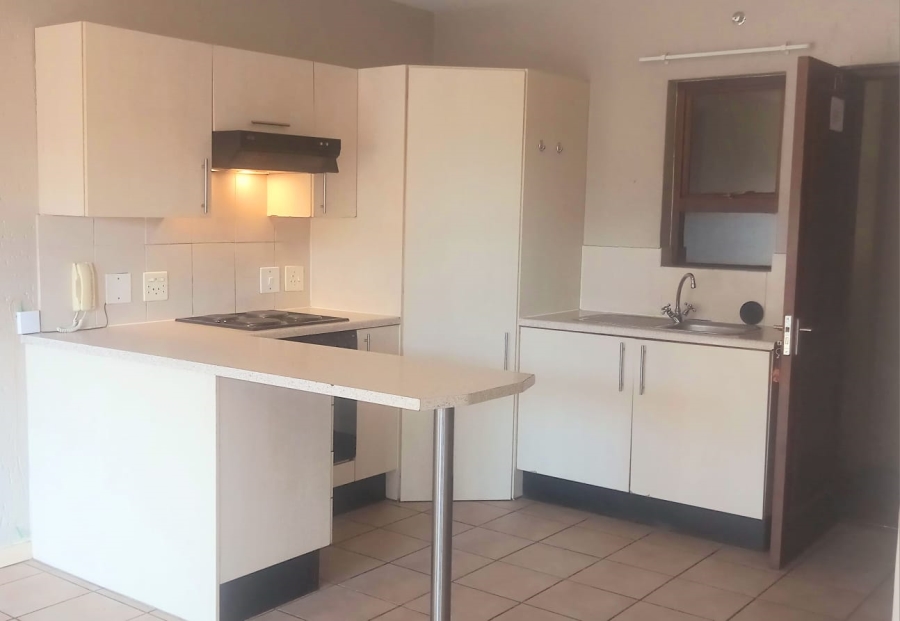 To Let 1 Bedroom Property for Rent in Ferndale Gauteng