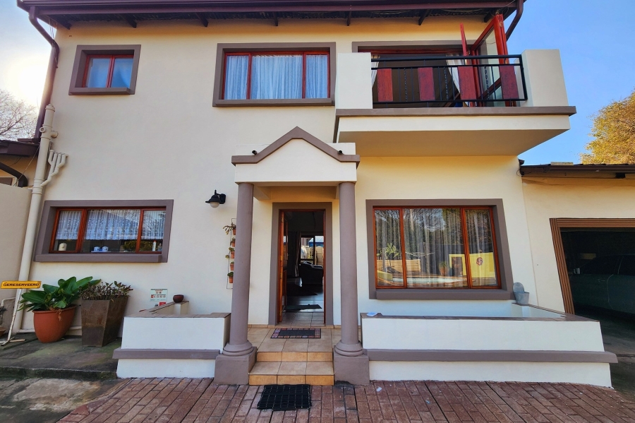 5 Bedroom Property for Sale in Valhalla Gauteng